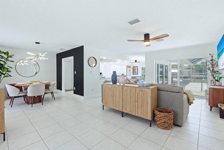 Dining 3, Gar4440 2 Bedroom Home, Charlotte