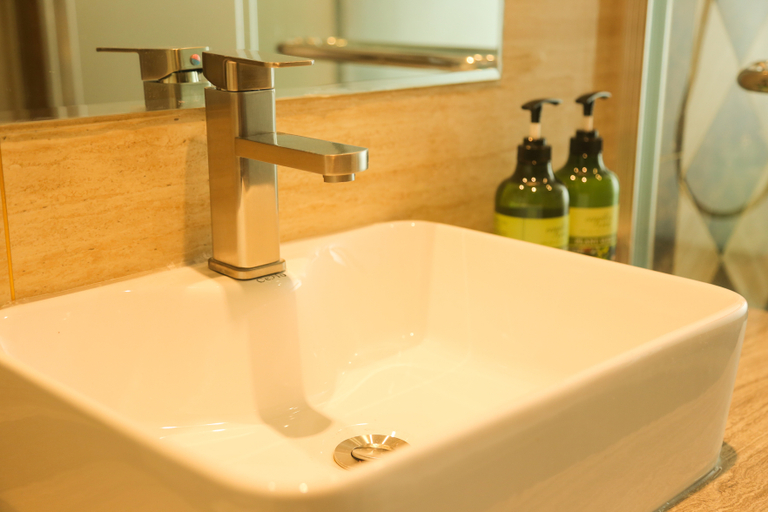 Bathroom 3, Tianxia Mingren Hotel (Chengdu Science and Technology University Metro Station), Chengdu