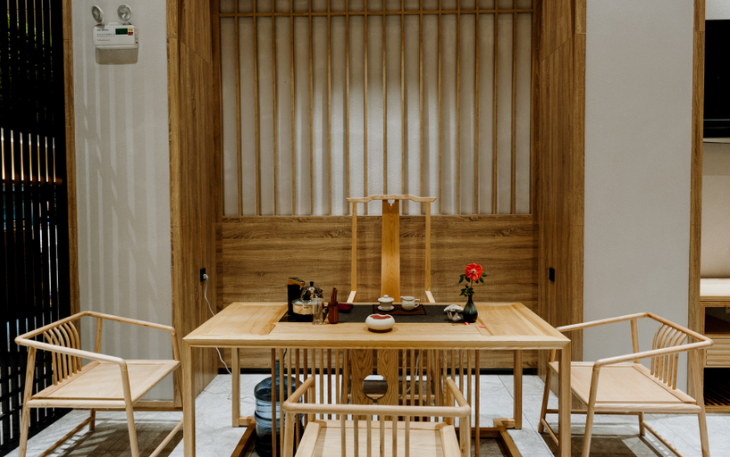Food & Drinks 4, ホテル, Anshun