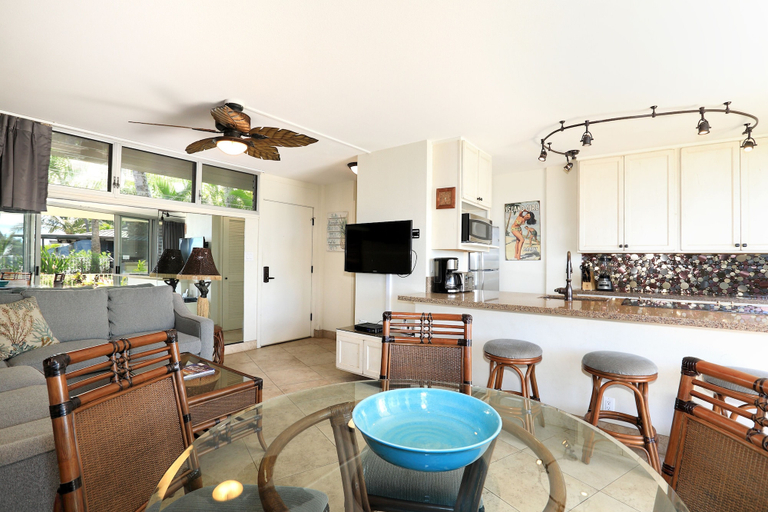 Food & Drinks, Kamaole Nalu, #105 2 Bedroom Condo by RedAwning, Maui