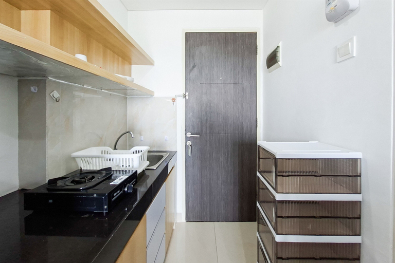 Private kitchen 3, Comfortable And Modern Studio Room At Serpong Garden Apartment, Tangerang