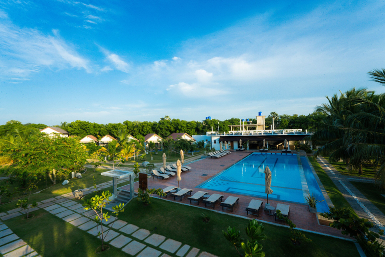 Sport & Beauty 2, Uppuveli Beach by DSK, Trincomalee Town and Gravets