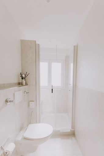 Bathroom 5, Schiebenrothenhof, Emmendingen