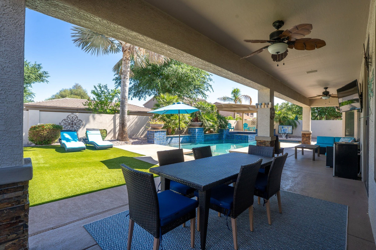 Room 2, HTD Pool Fire Pit Games Dog Friendly Ping Pong, Maricopa