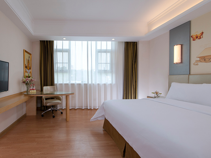 Bedroom 2, Vienna Hotel (Pingnan Central Plaza store), Guigang