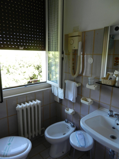 Bathroom, Hotel Paradiso, Perugia