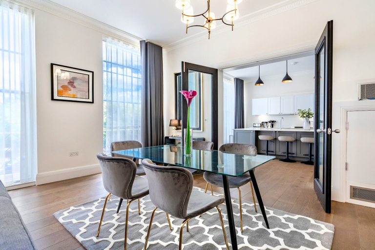Dining, Fields in Frame at No. 64, London