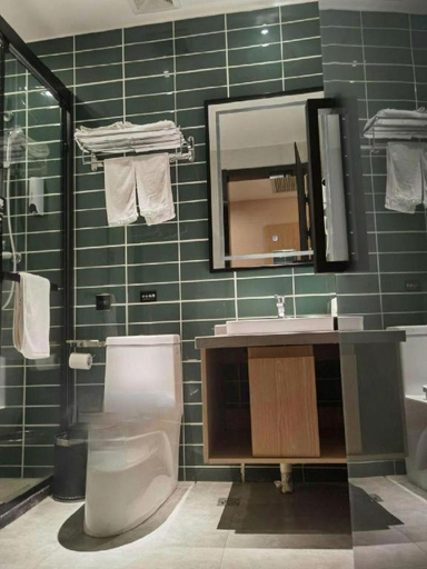 Bathroom 3, GreenTree Inn Express Chuzhou Langya District Government Chuhe Road, Chuzhou