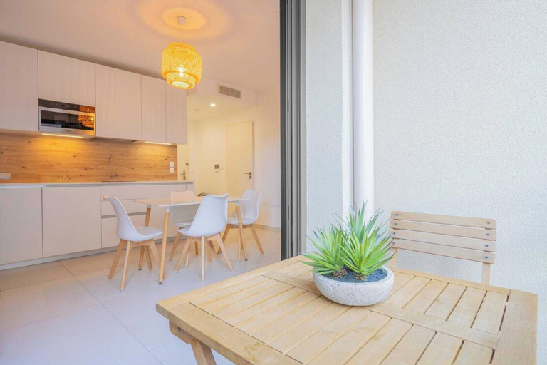 Dining 2, Spacious Studio a/c 2P - Place des Lices, Var