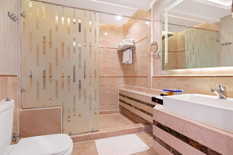 Bathroom 5, Beach Albatros Resort - Hurghada, Al-Ghurdaqah