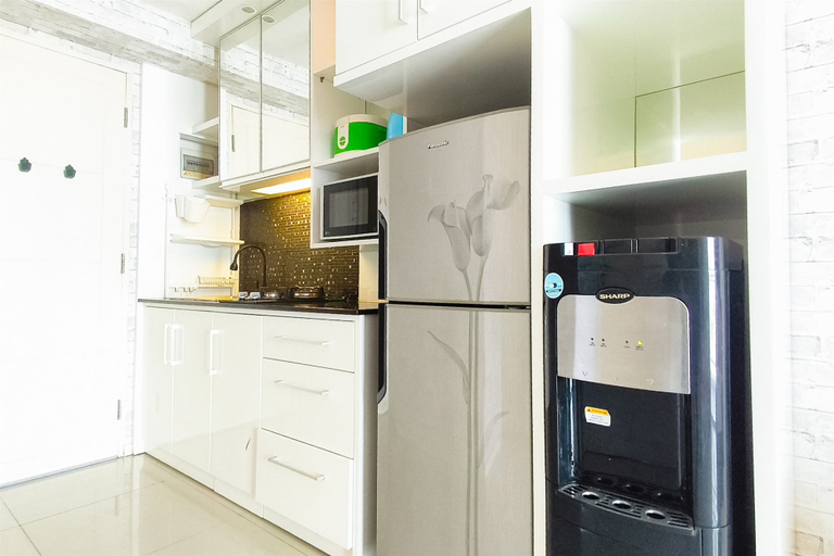 Interior 2, Contemporary Style 2Br Apartment At Tanglin Supermall Mansion, Surabaya