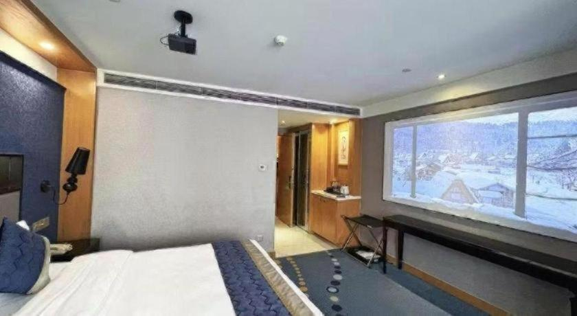 Bedroom 2, Grand Skylight Hotel KaiMei, Nanchang