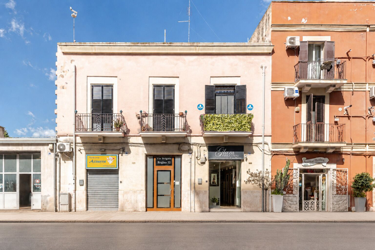 Exterior, Regina Anna Home, Bari