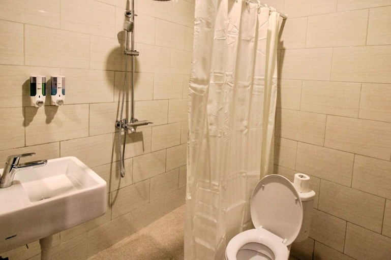 Bathroom 3, AB Hotel Kuta, Badung