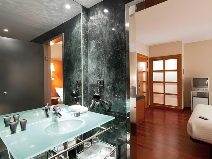 Bathroom 3, Ciutat Martorell, Barcelona