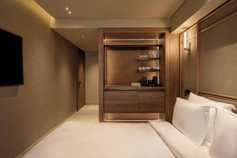 Room 1, Nur Coreon Signature Hotel, Attica