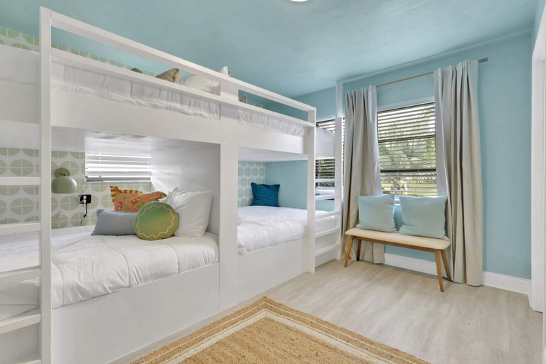 Room 3, Naples Pool Home Paradise Minutes From the Beach, Collier