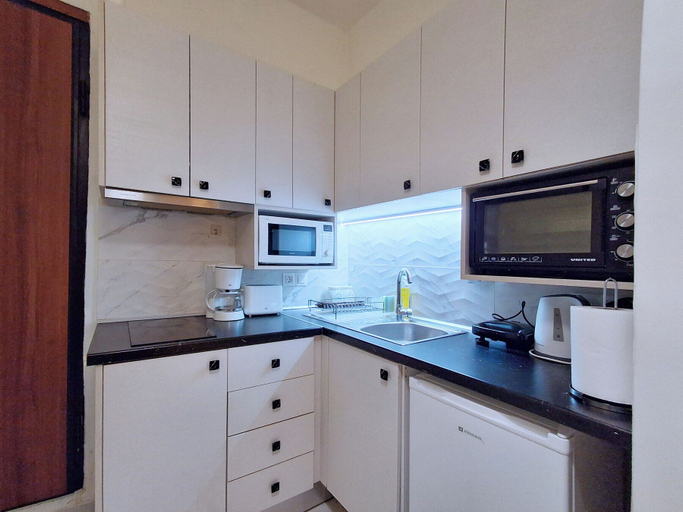 Private kitchen, A Cozy Urban Nest in Kolonaki, Attica