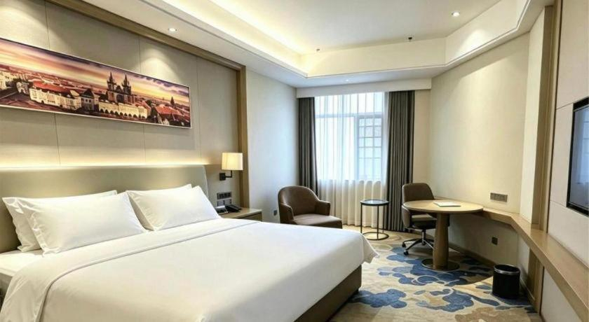 Bedroom 2, Vienna Hotel Xinfeng West High-Speed Railway Station, Ganzhou