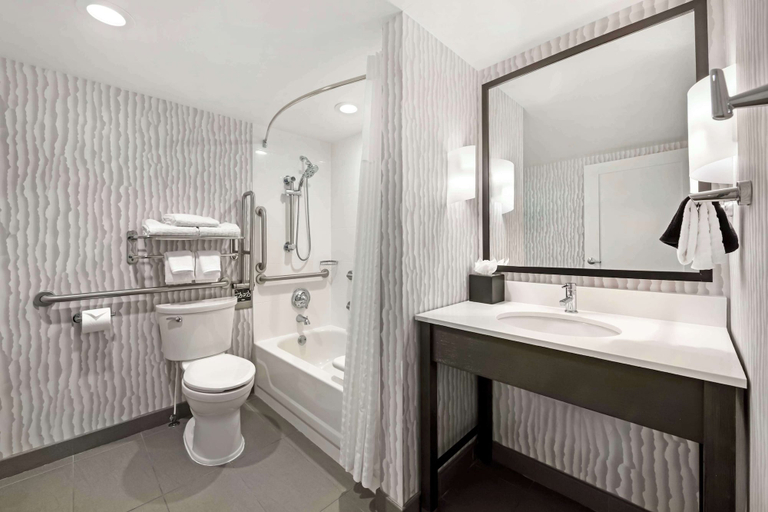 Bathroom 4, Best Western Plus Agate Beach Inn, Lincoln