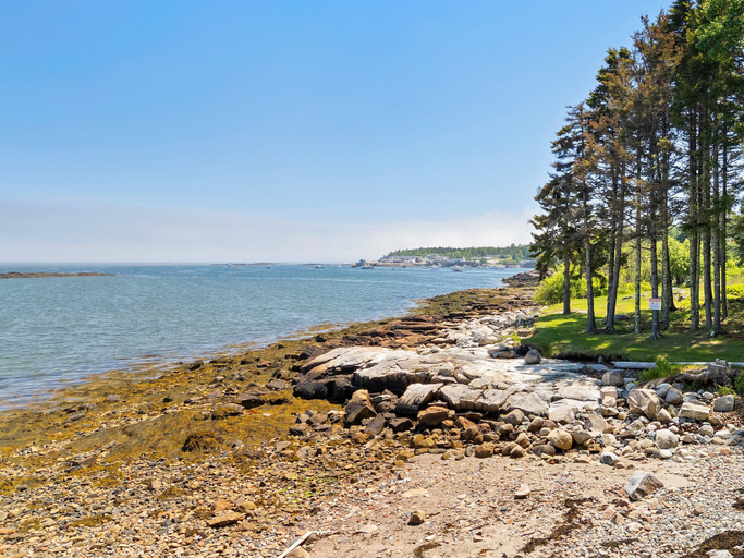 Beach, Aril Cottage-waterfront Escape With Ocean Views, Hancock