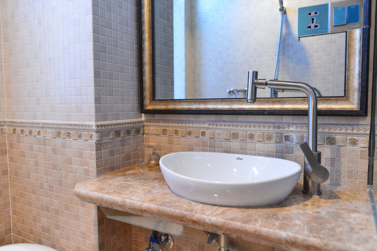 Bathroom 3, Harbin Haiyun Hotel, Harbin