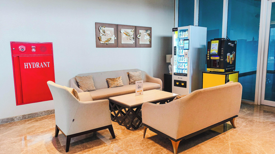 Lobby, Well Appointed Studio At Apartment Westown View Surabaya, Surabaya