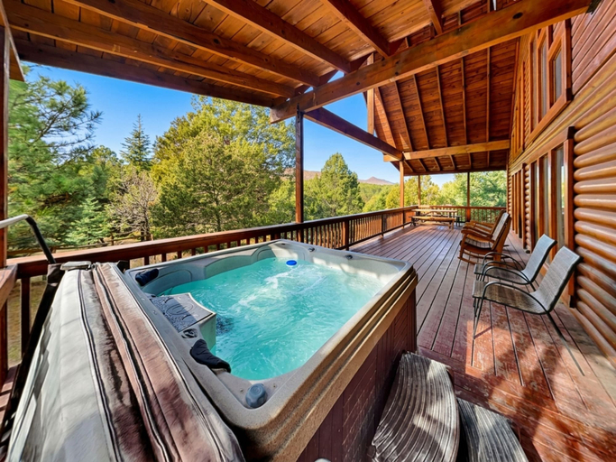 Sport & Beauty 1, Wine N Pines by Ruidoso Vacation Rentals, Lincoln