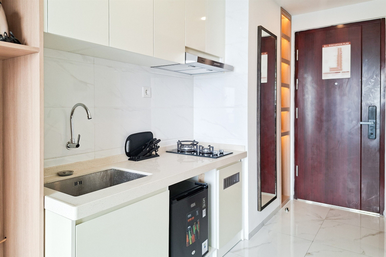 Interior 2, Nice Look Studio At Apartment Sky House Bsd, South Tangerang