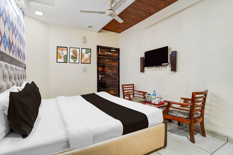Room 2, Saver Double Zirakpur Patiala Anvay, Sahibzada Ajit Singh Nagar