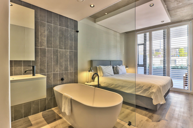 Room 3, Luxury 2 Bedroom With Balcony, City of Cape Town