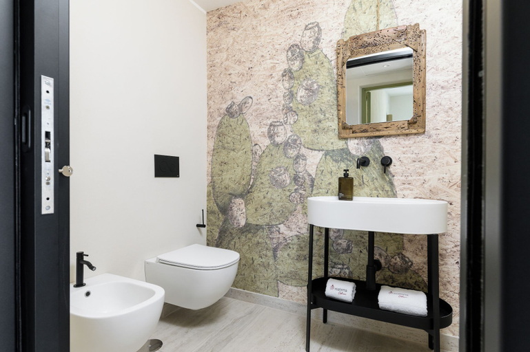 Bathroom 3, Materia Ostuni, Brindisi