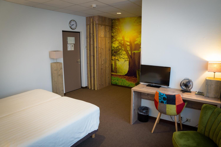 Bedroom 4, Forest Hotel, Den Helder