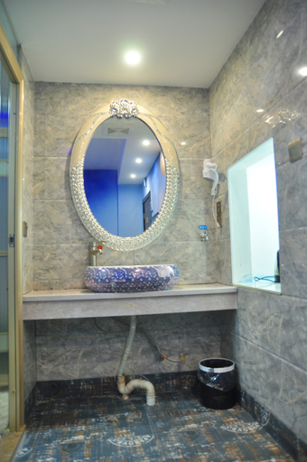 Bathroom 3, Jiulong Theme Hotel, Zhuzhou