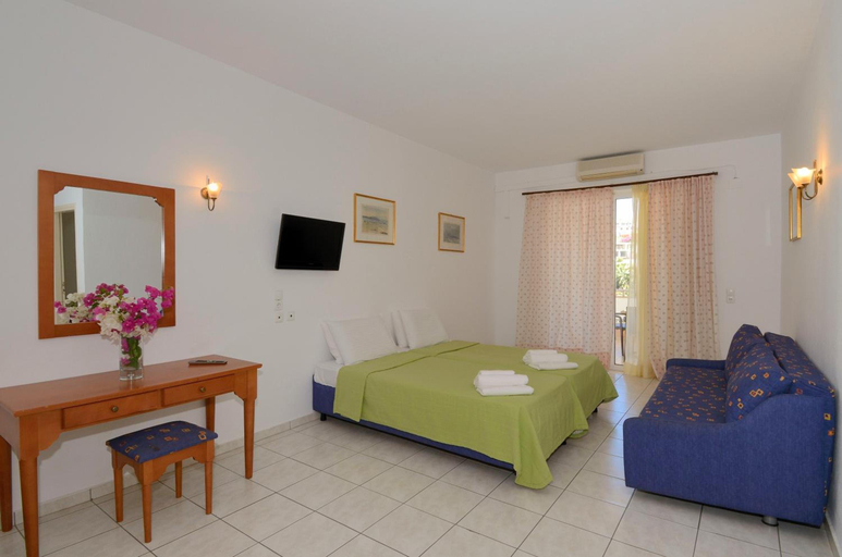 Bedroom 2, Costas and Chrysoula, Crete
