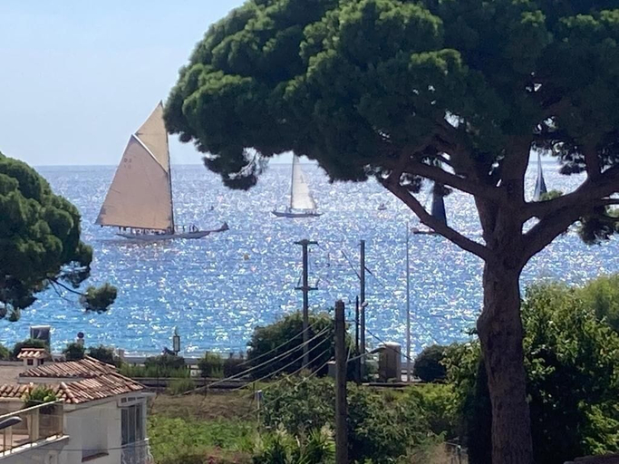 Primary image, Cannes Sea View Beach Private Room, Alpes-Maritimes