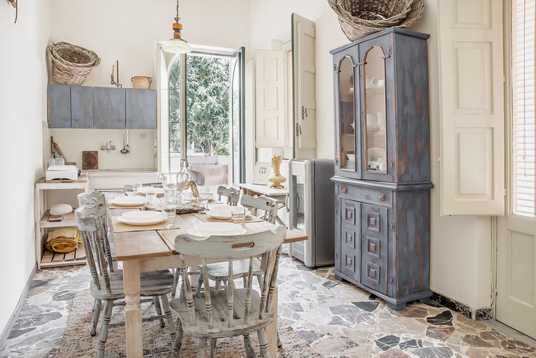In-room dining 4, Appartamento con cortile a Pozzillo, Catania
