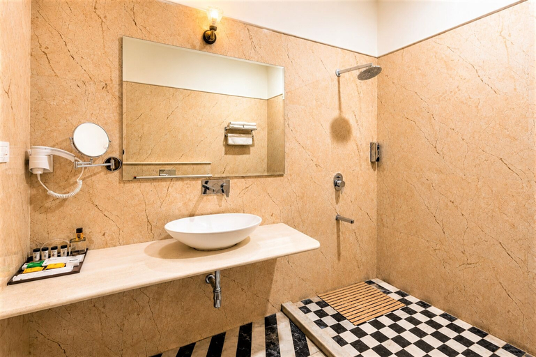 Bathroom 4, Mewar Palace Luxury Resort & Private Pool Villas - Udaipur, Udaipur