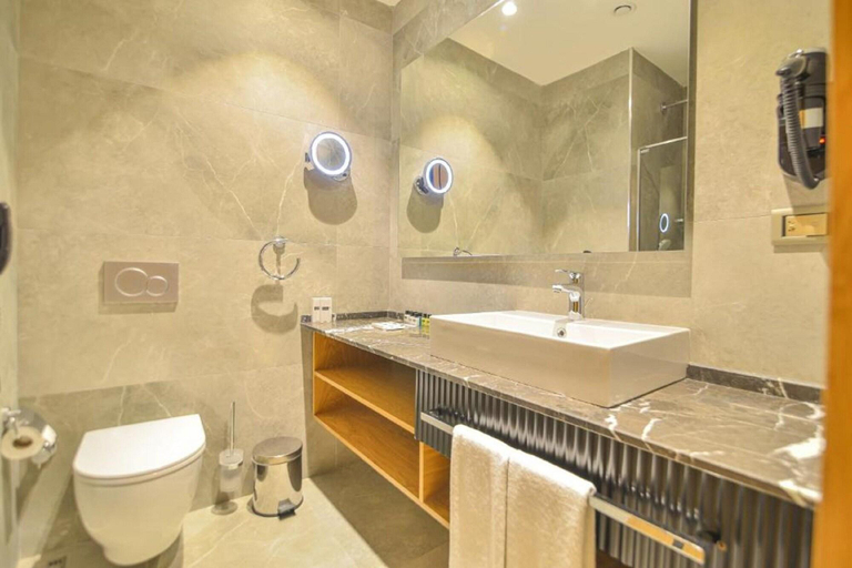 Bathroom, Qua Comfort Hotel, Bağcılar