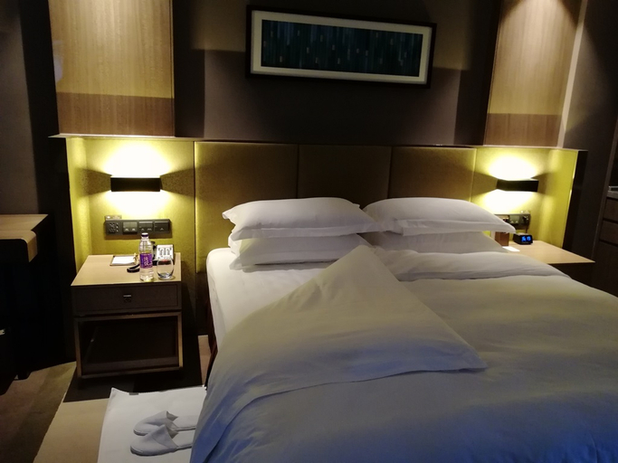 Bedroom 2, Ramada by Wyndham Leshan, Leshan