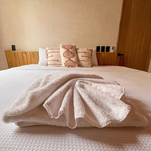 Room 5, Casa Xaviera, Dist. Pochutla