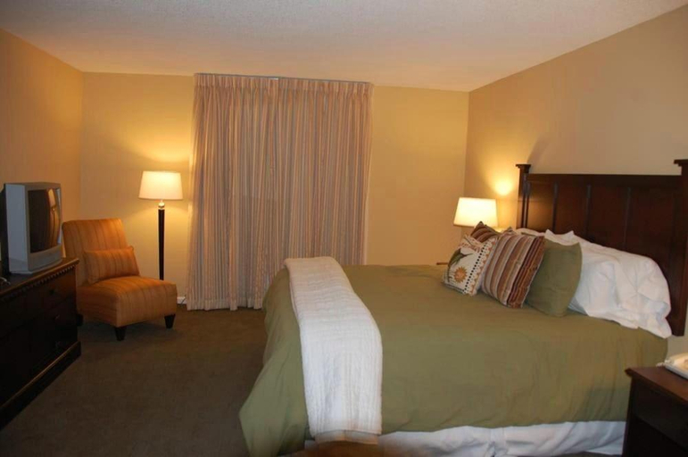 Bedroom 2, Ambassador Inn, Coffee