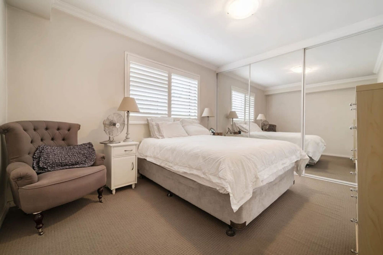 Bedroom 2, Walk to Coogee Beach Apartment Retreat, Sydney