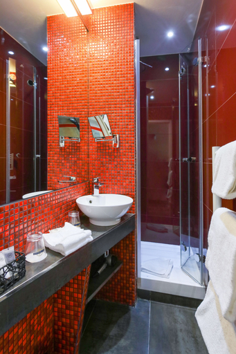 Bathroom 4, Nice Excelsior Centre Gare by HappyCulture, Alpes-Maritimes