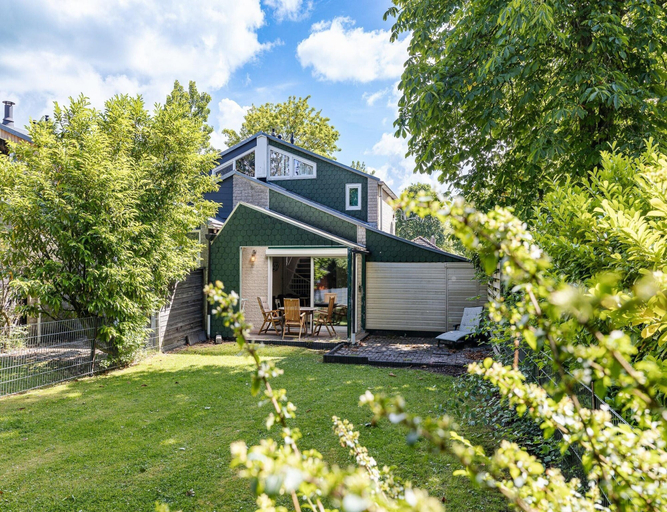Others 3, Nice Holiday Home in Quiet Park near Veerse Meer, Noord-Beveland