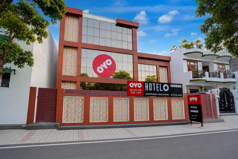 Exterior 2, Deluxe Dream Stay Hotel, Lucknow
