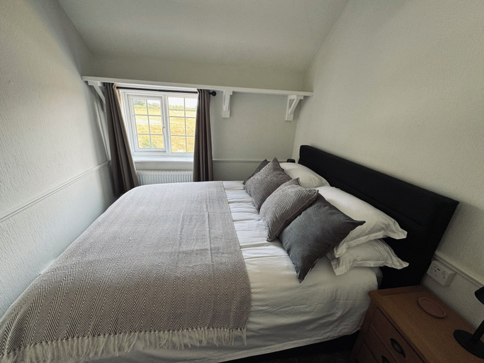 Room 3, Angel Cottages, Hertfordshire