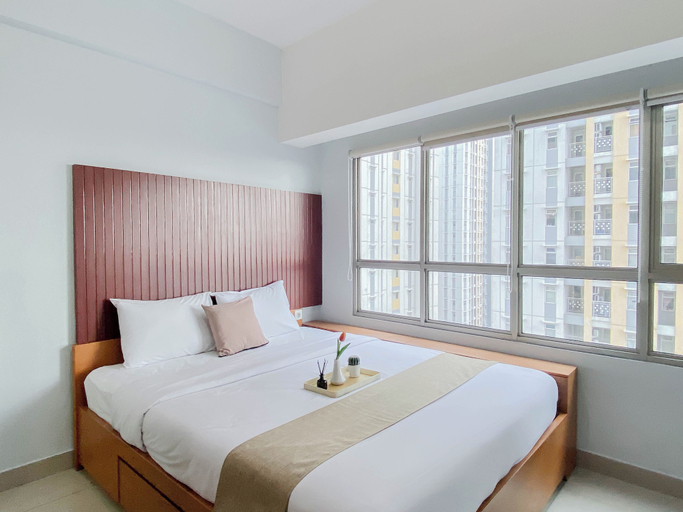 Interior 4, Pleasant And Tidy Studio Room At Apartment Springlake Summarecon Bekasi, Bekasi