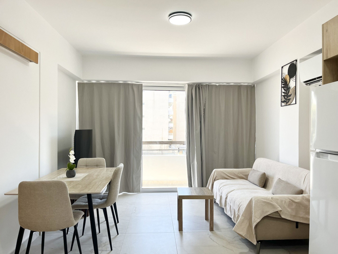 Room 3, 17 LCA 106 - Stay Finikoudes Nest 3, Larnaca