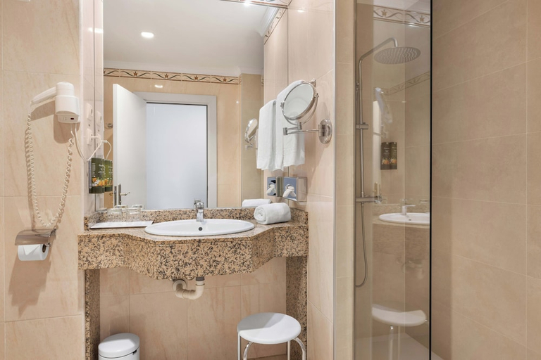 Bathroom 4, Hotel Mac Puerto Marina, Málaga